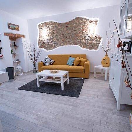Montepescali Le Logge Casa Vacanze מראה חיצוני תמונה
