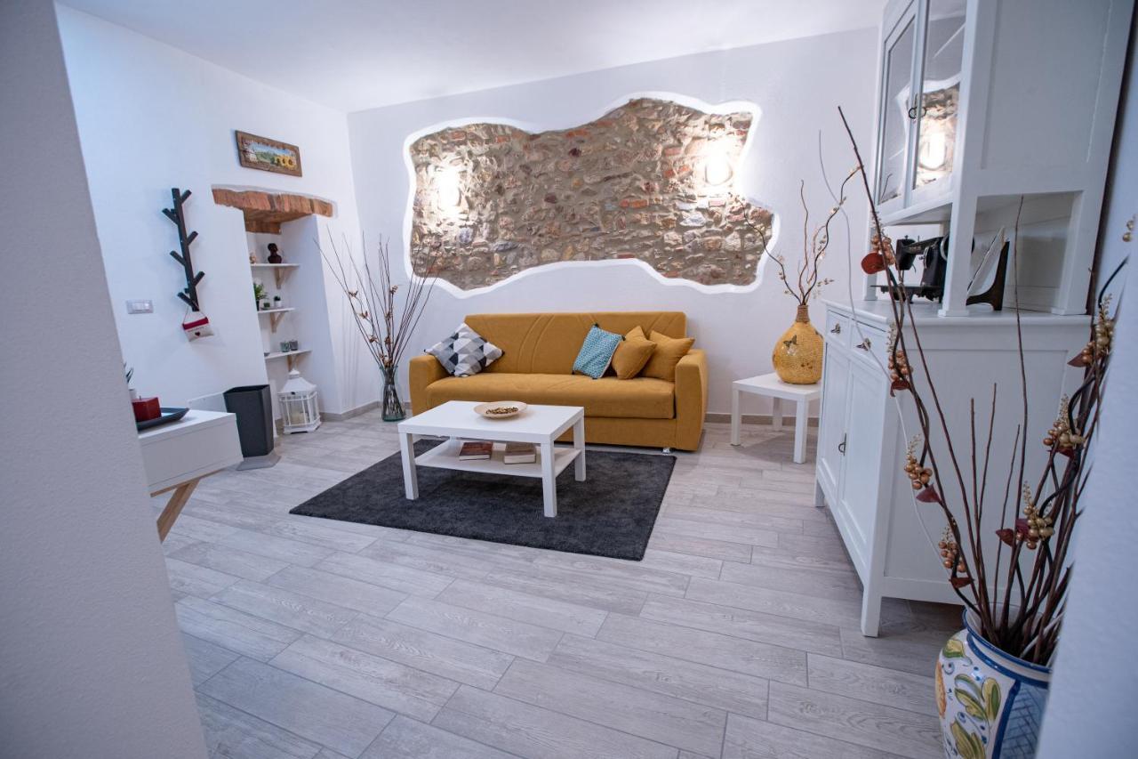 Montepescali Le Logge Casa Vacanze מראה חיצוני תמונה