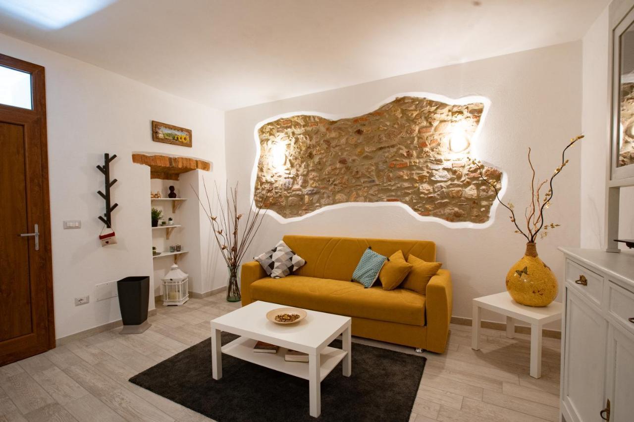 Montepescali Le Logge Casa Vacanze מראה חיצוני תמונה