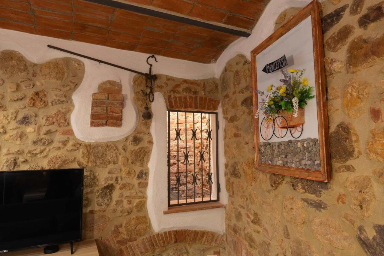 Montepescali Le Logge Casa Vacanze מראה חיצוני תמונה