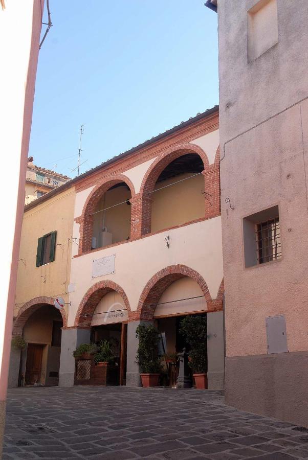 Montepescali Le Logge Casa Vacanze מראה חיצוני תמונה